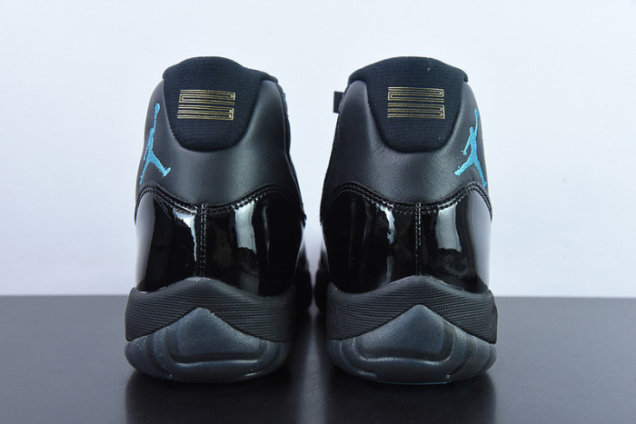 AIR JORDAN 11 RETRO
