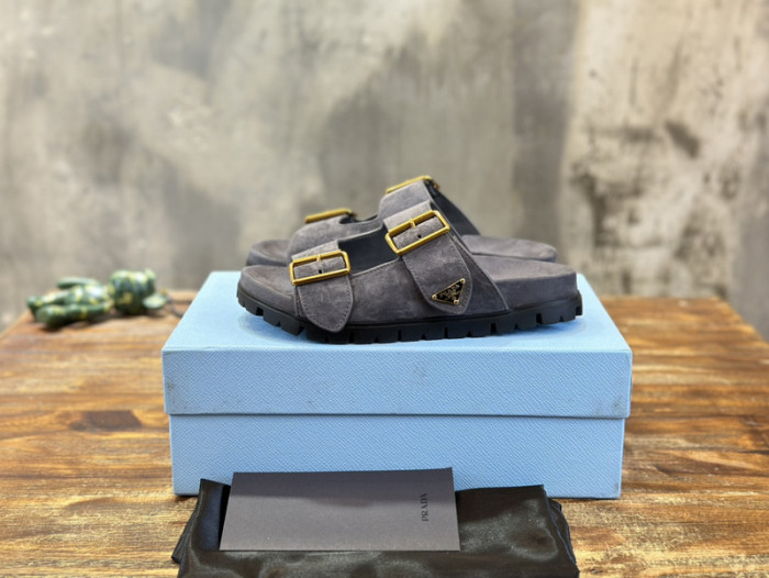 PRADA SLIDE