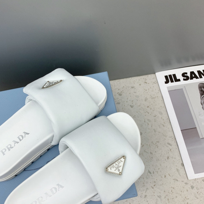 PRADA SLIDE