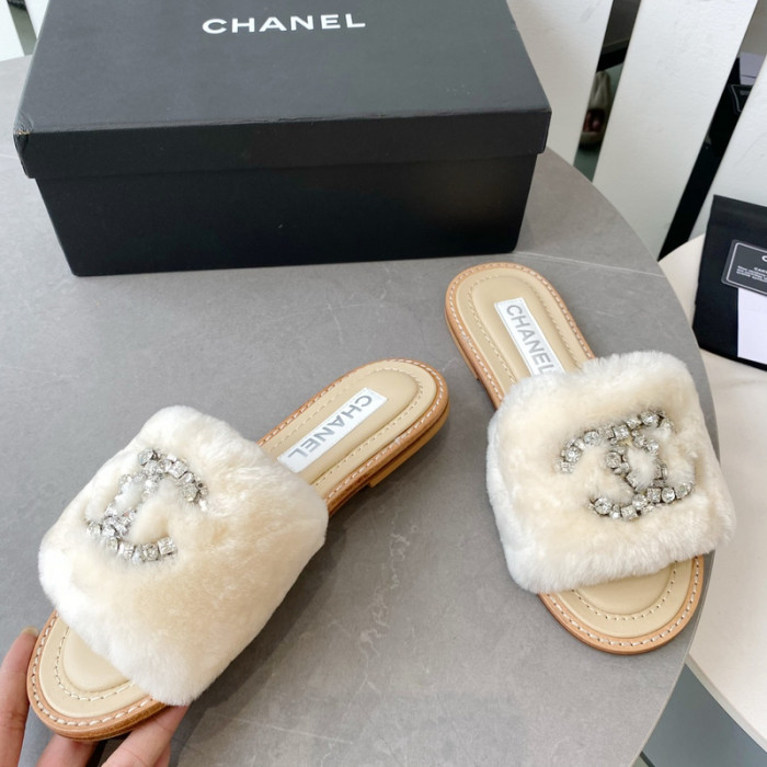 CN Slide Sandal