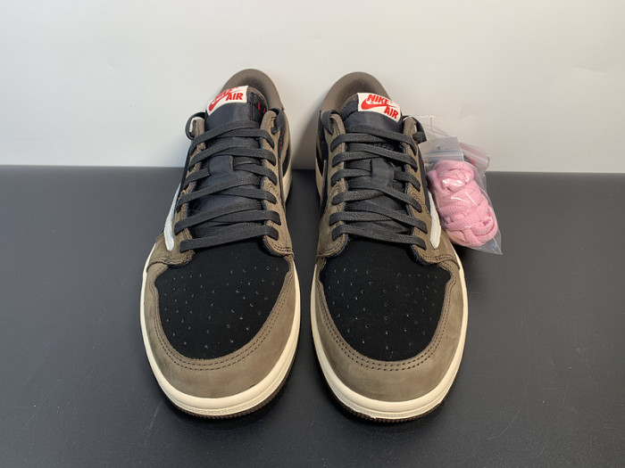 Travis Scott x Air Jordan 1 Low