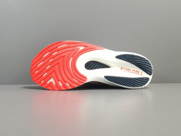 New Balance FuelCell RC Elite v2