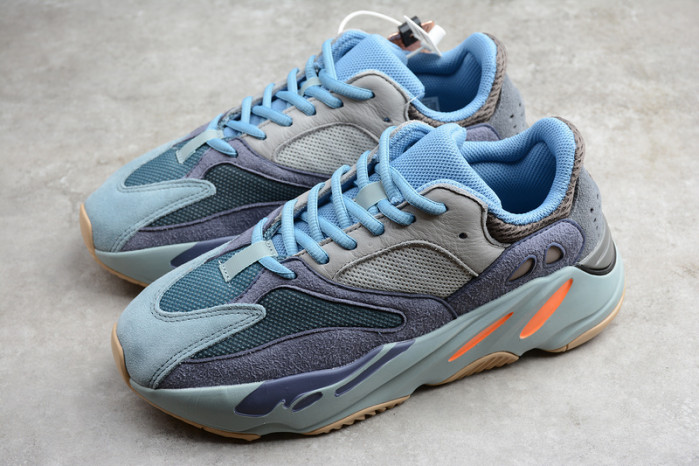 Adidas Yeezy Boost 700