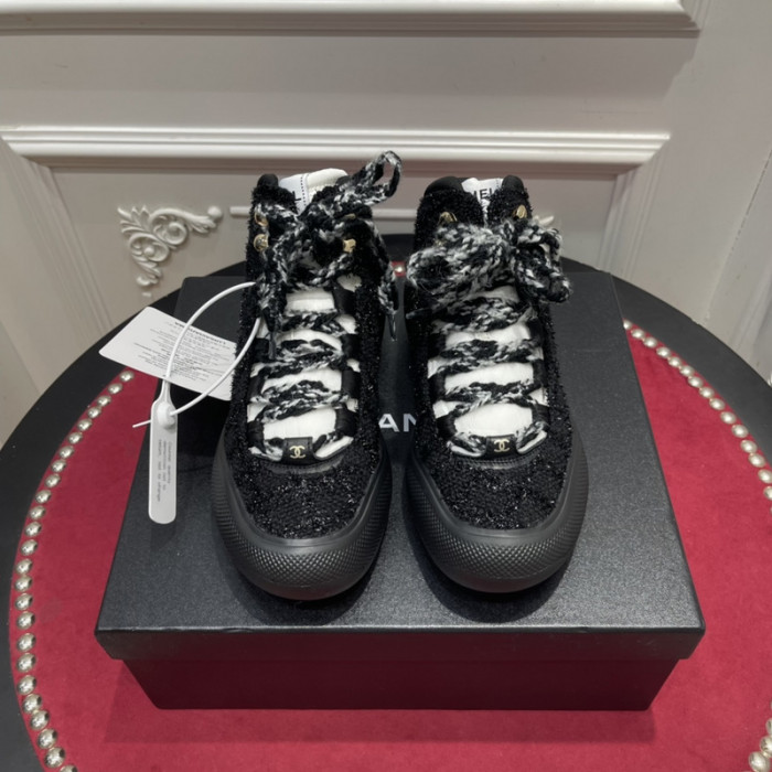 CHNL Sneaker