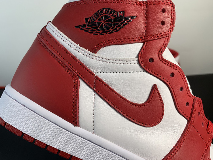Air Jordan 1 Retro High
