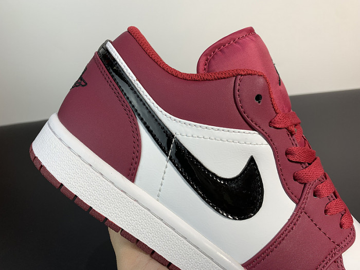 Air Jordan 1 Low