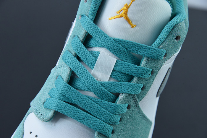 Air Jordan 1 Low