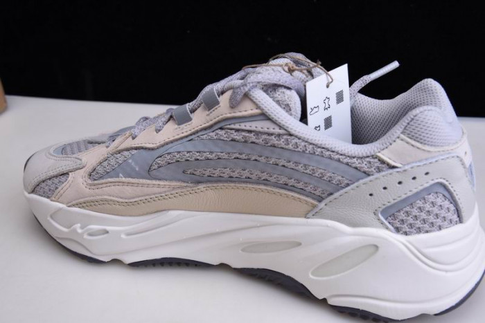 Adidas Yeezy Boost 700 Cream GY7924
