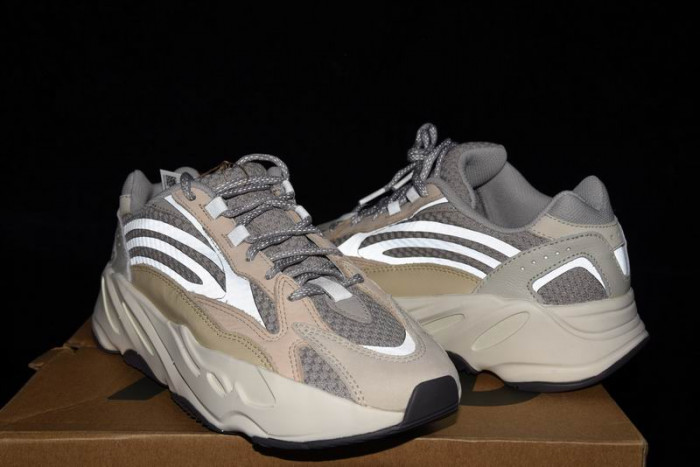 Adidas Yeezy Boost 700 Cream GY7924